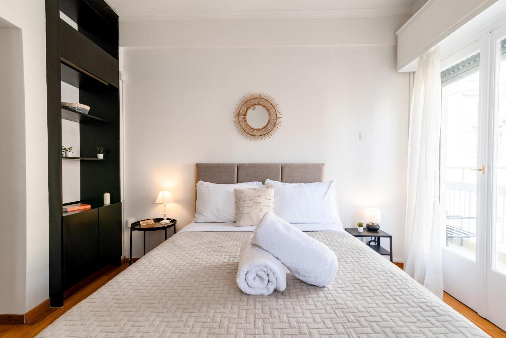 Exarchia Artistic Getaway For Groups Apartamento Atenas Exterior foto