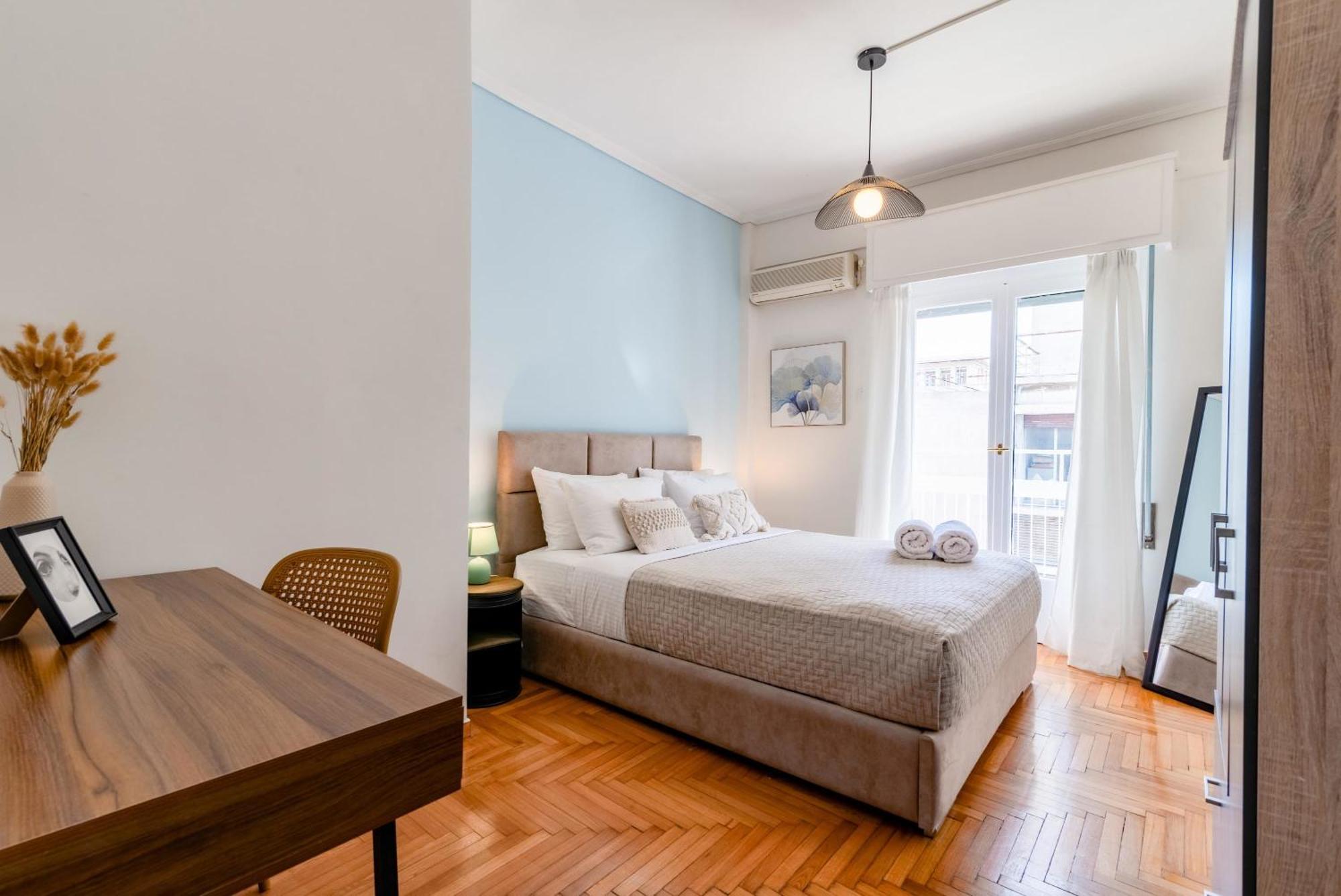 Exarchia Artistic Getaway For Groups Apartamento Atenas Exterior foto