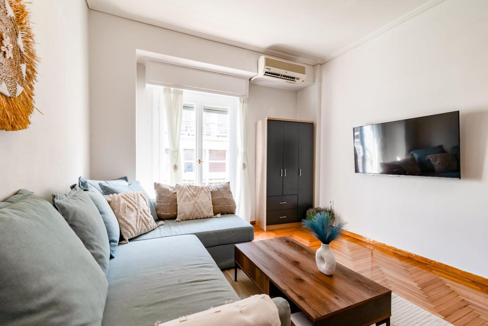 Exarchia Artistic Getaway For Groups Apartamento Atenas Exterior foto